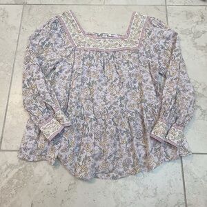 Free- American Eagle flower print blouse
